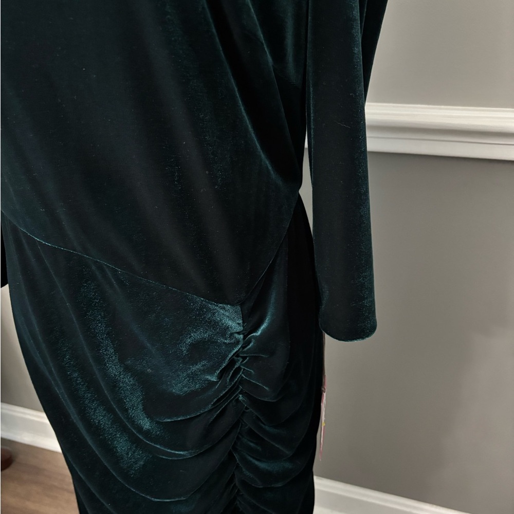 Vince Camuto Velvet Long Sleeve Dress NWT - Picture 5 of 8